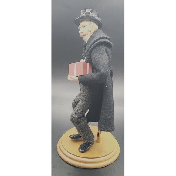 Hallmark Ebenezer Scrooge Limited Edition Figurine By Donna Lee In Original Box - Picture 4 of 13